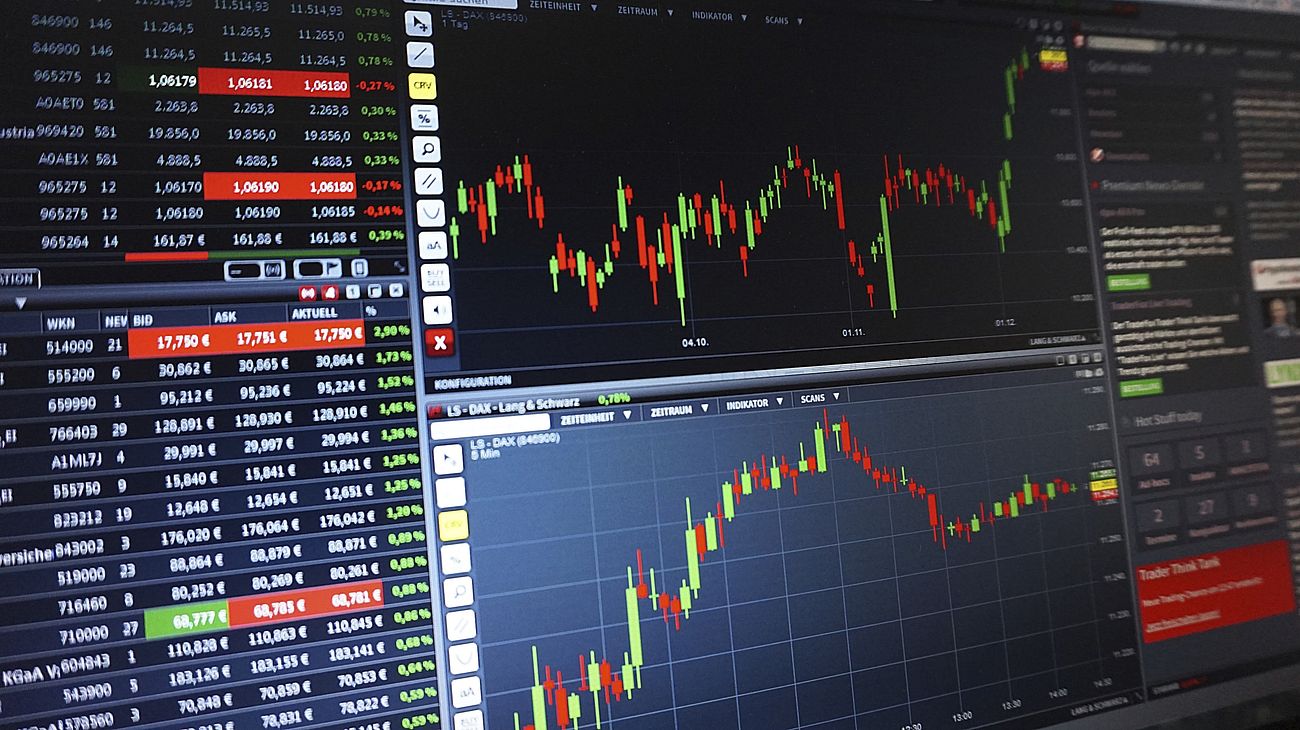 Increase Profits by Value Investing: How to Invest in Value Stocks