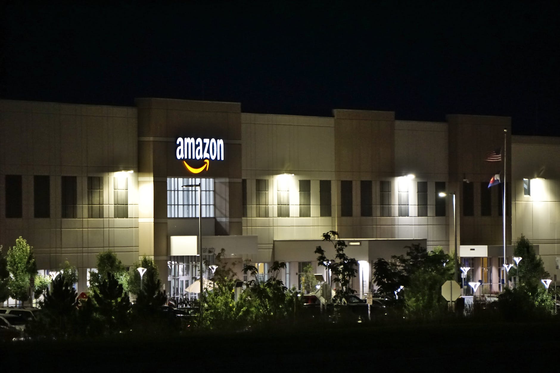How to Make Money with Amazon in 2023
