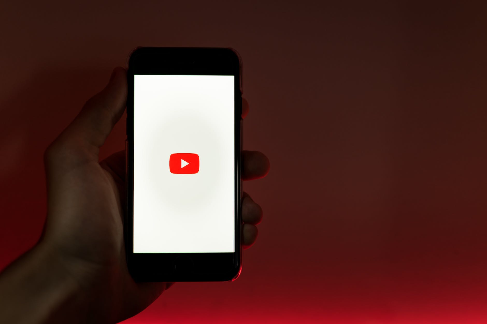 How to Get Sponsorships for Your Blog or YouTube Channel
